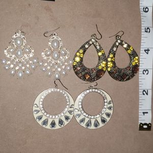 Lot of earrings